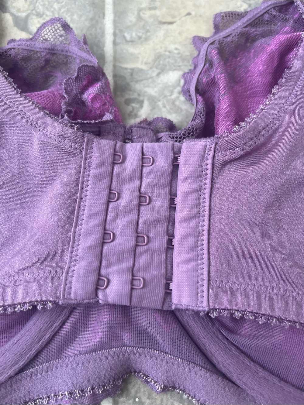 Déesse 46G Purple Lace Unlined Underwire Plunge Bra - Picture 8 of 14
